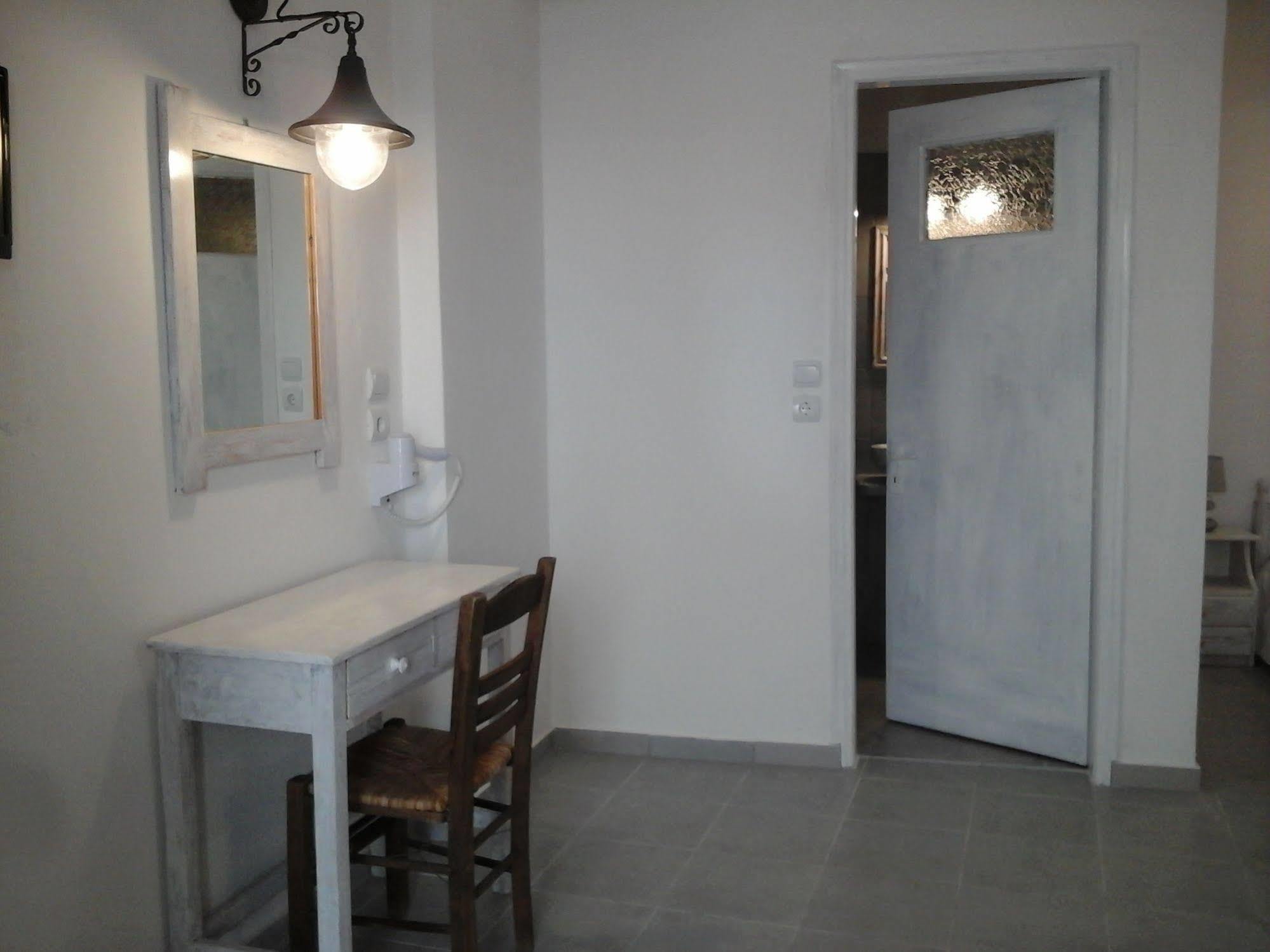 Grande Murano Fira  Luaran gambar